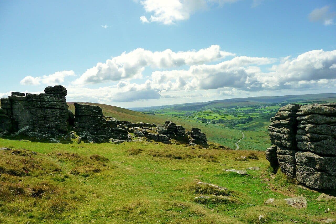 Dartmoor: Grimspound and Hookney Tor Circuit