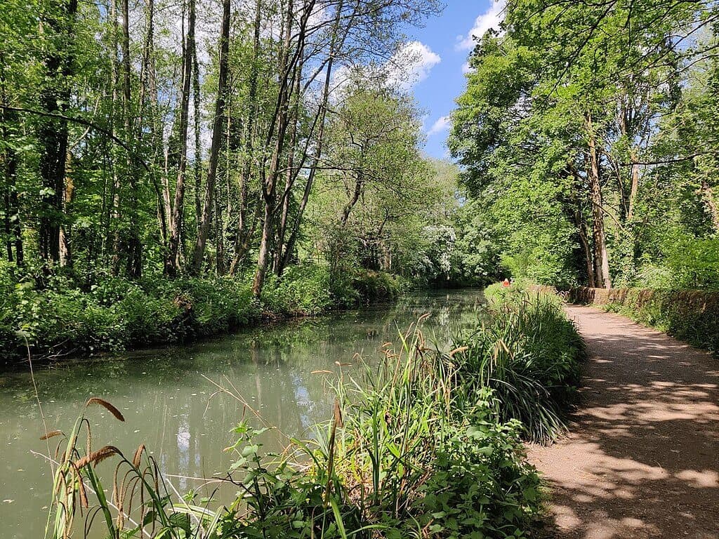 Cromford Canal Towpath Walk (Cromford Wharf)