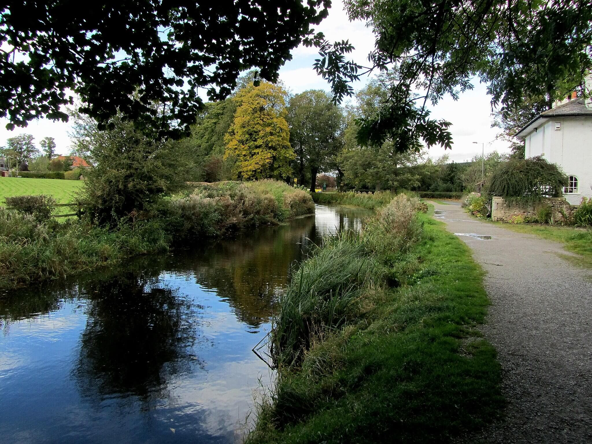 Ripon Canal Towpath (Canal Wharf)