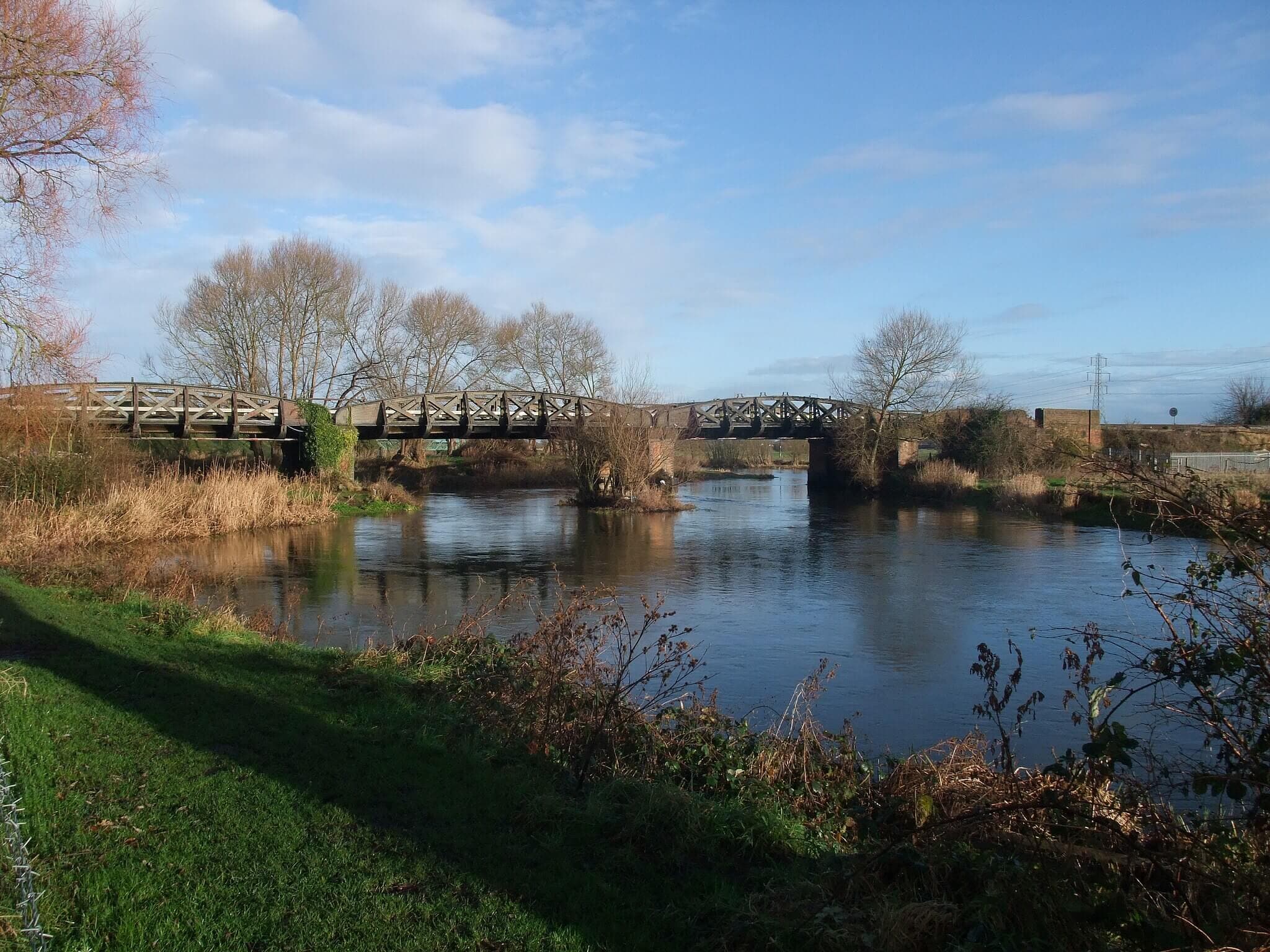 Avon Valley Path Near Christchurch