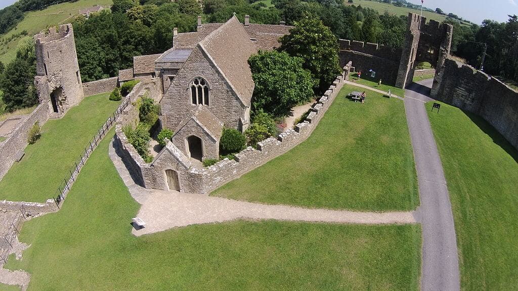 Farleigh Hungerford Castle and River Frome Circular
