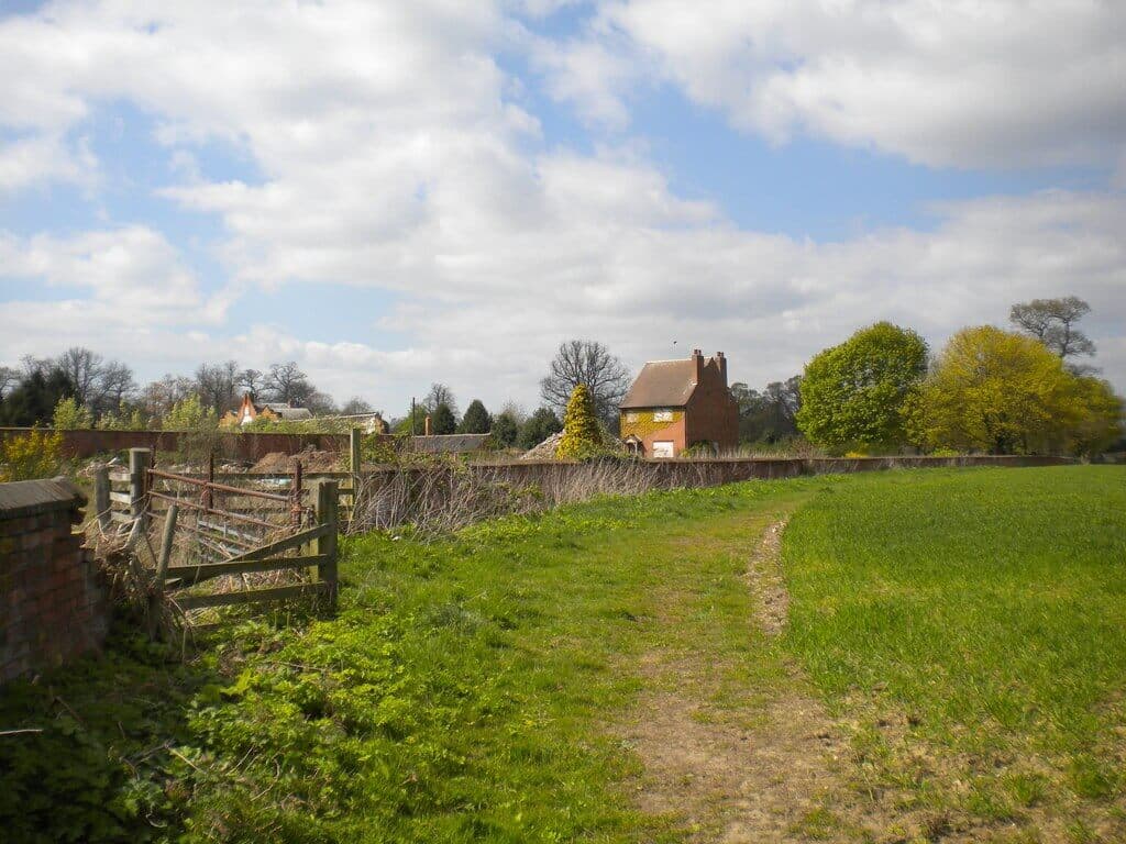 Stanford Hall Estate and River Avon Walk