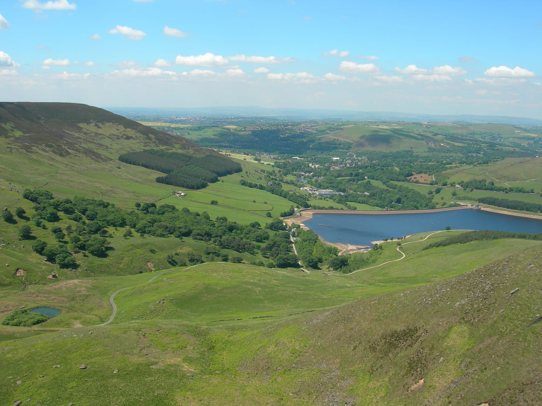 Dovestones Reservoir and Chew Valley Walk