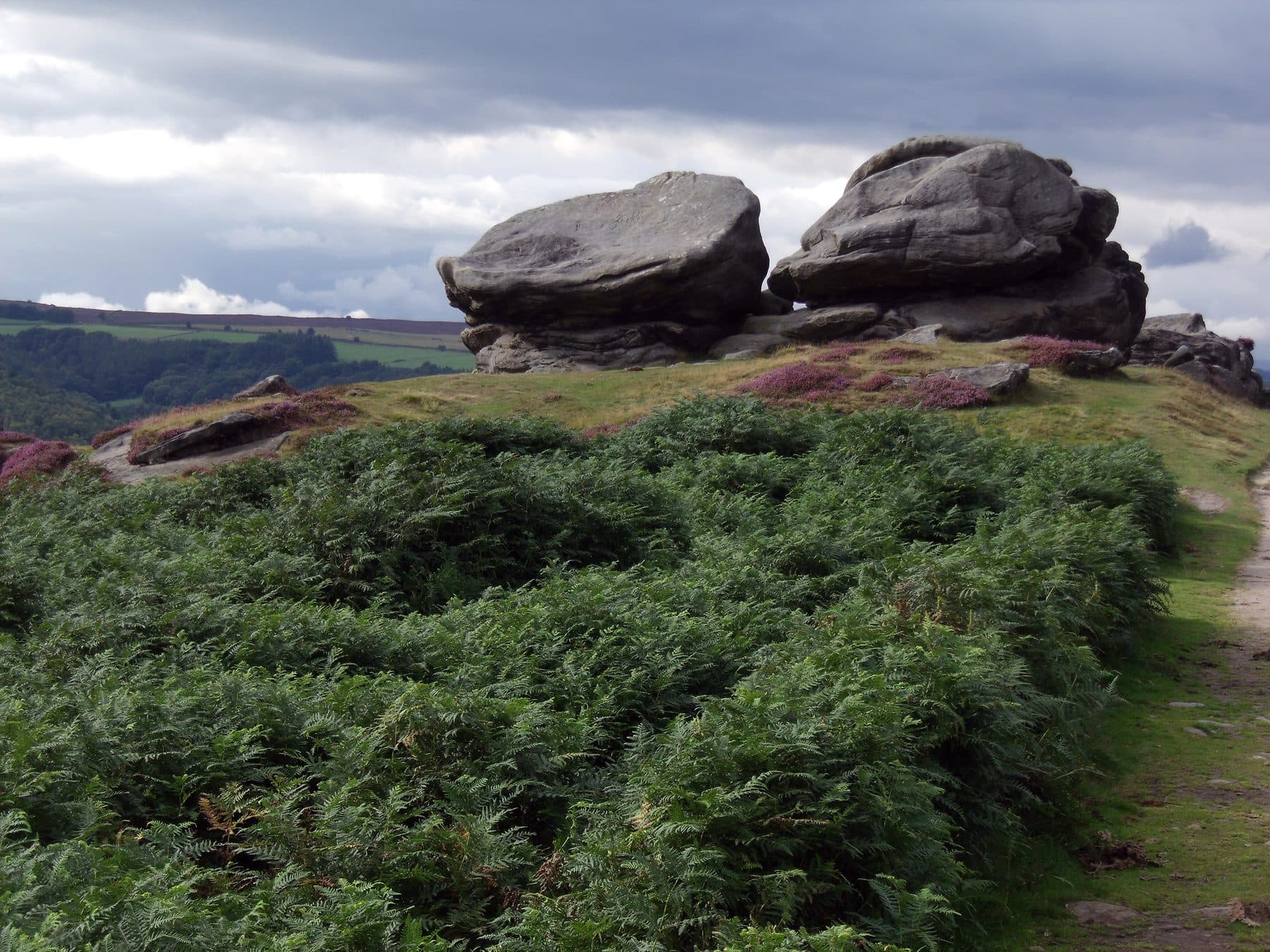 Froggatt Edge and Grindleford Circular