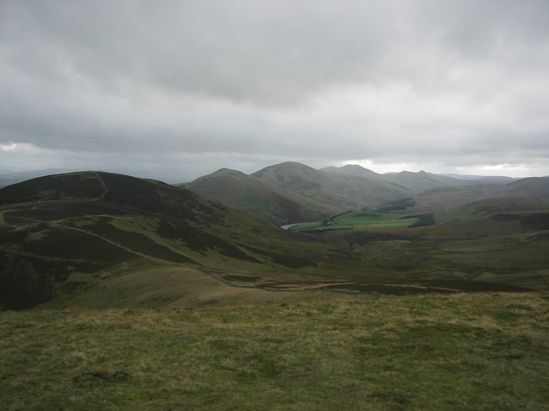 Pentland Hills: Allermuir Hill from Flotterstone