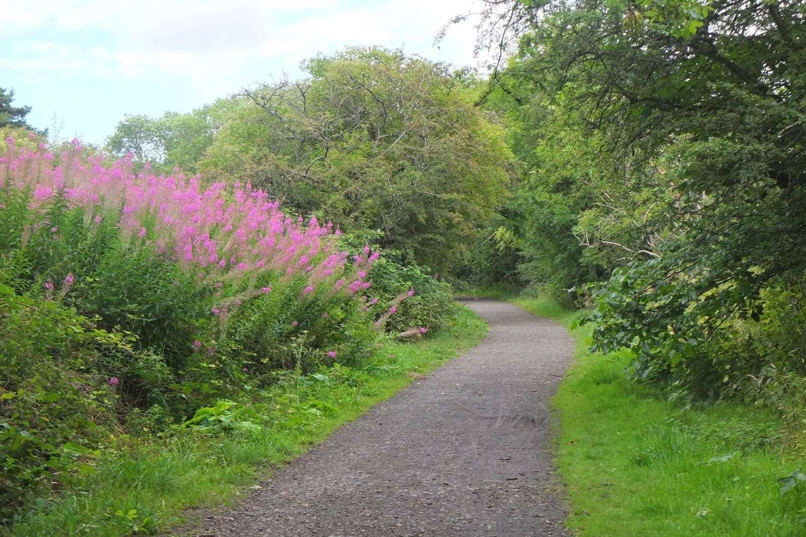 Water of Leith Walkway: Balerno to Edinburgh