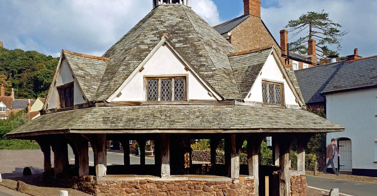 Dunster, Yarn Market