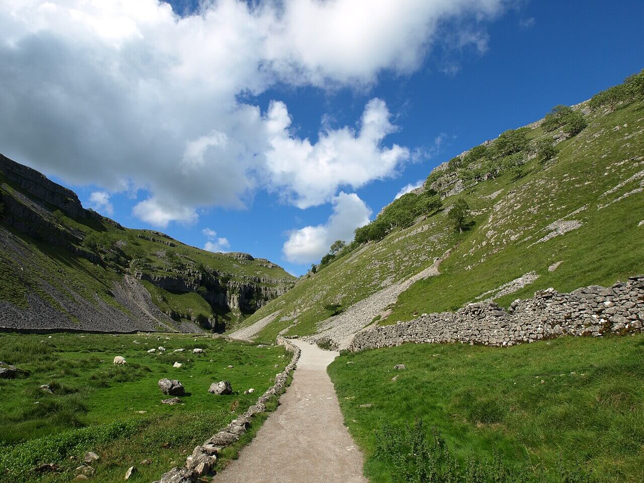 Gordale Scar and Malham Cove Extended Circular