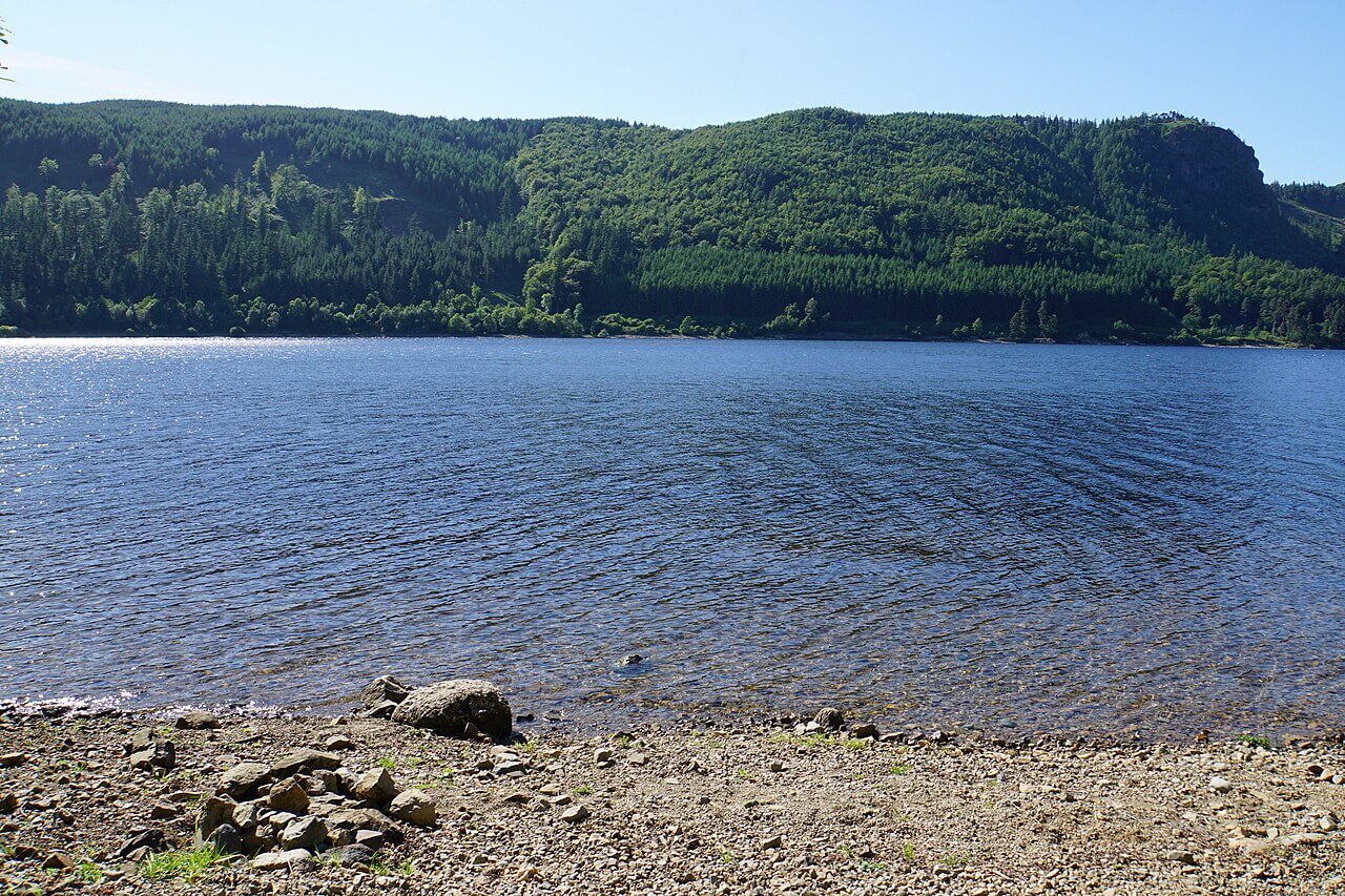 Thirlmere Shoreline and Helvellyn Viewpoint Walk