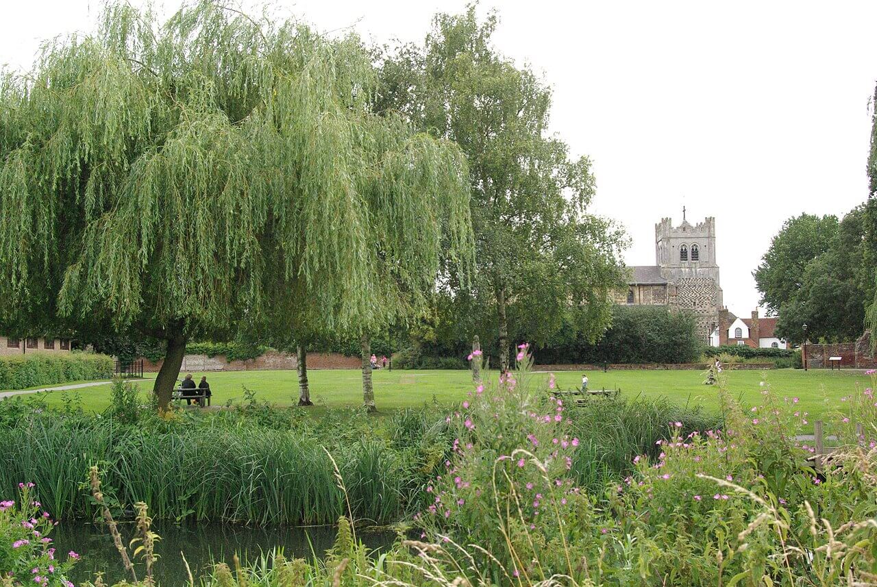Lee Valley: Waltham Abbey to Broxbourne Walk