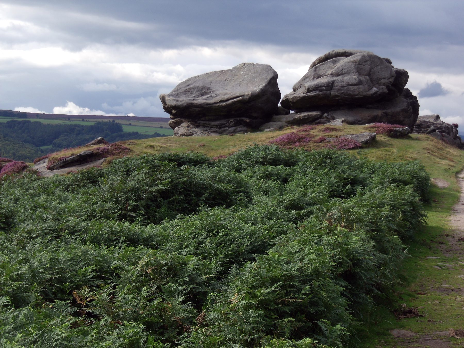 Froggatt Edge and Grindleford Circular
