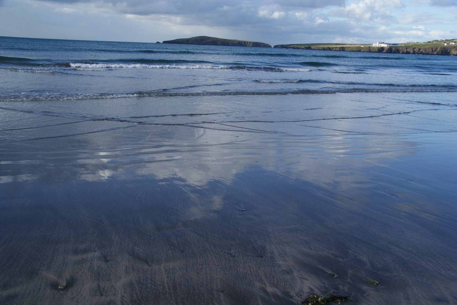 Pembrokeshire: Poppit Sands to Ceibwr Bay