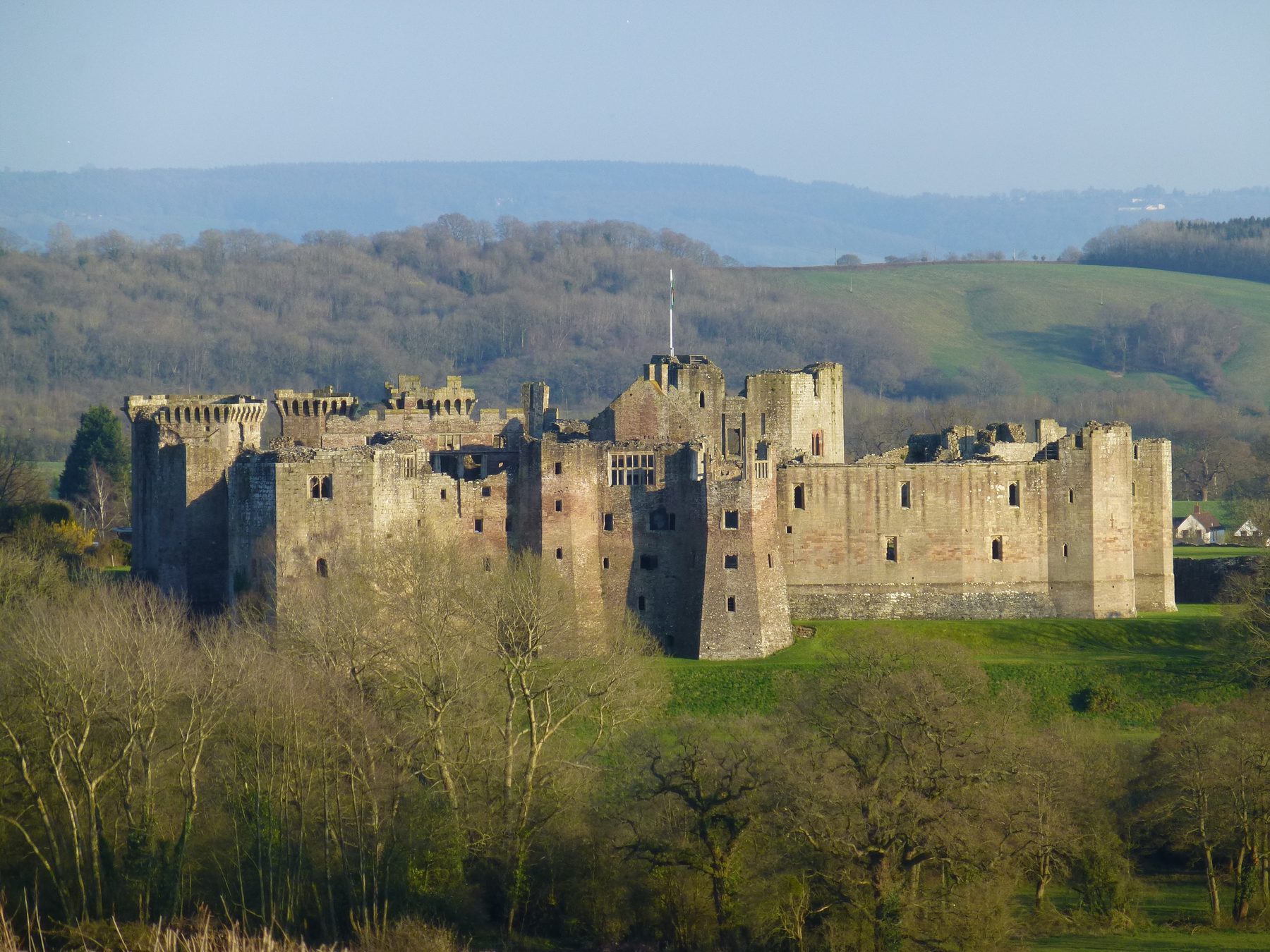 Raglan Castle and the River Usk Walk