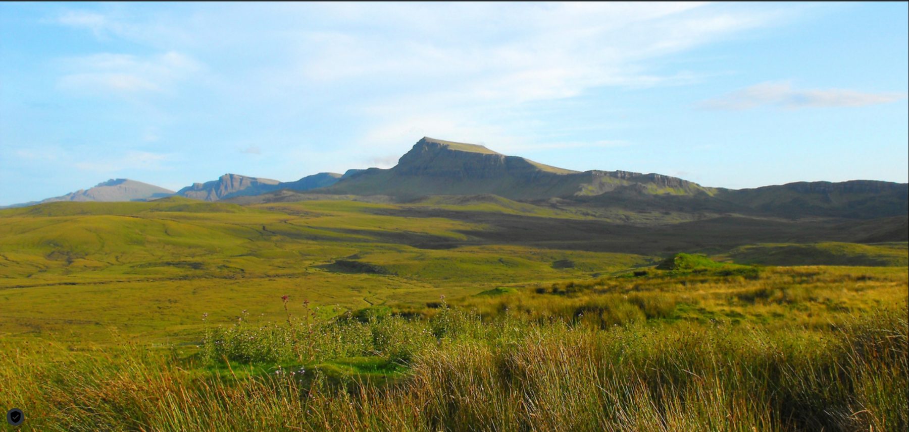 Trotternish Ridge: Flodigarry to the Quiraing