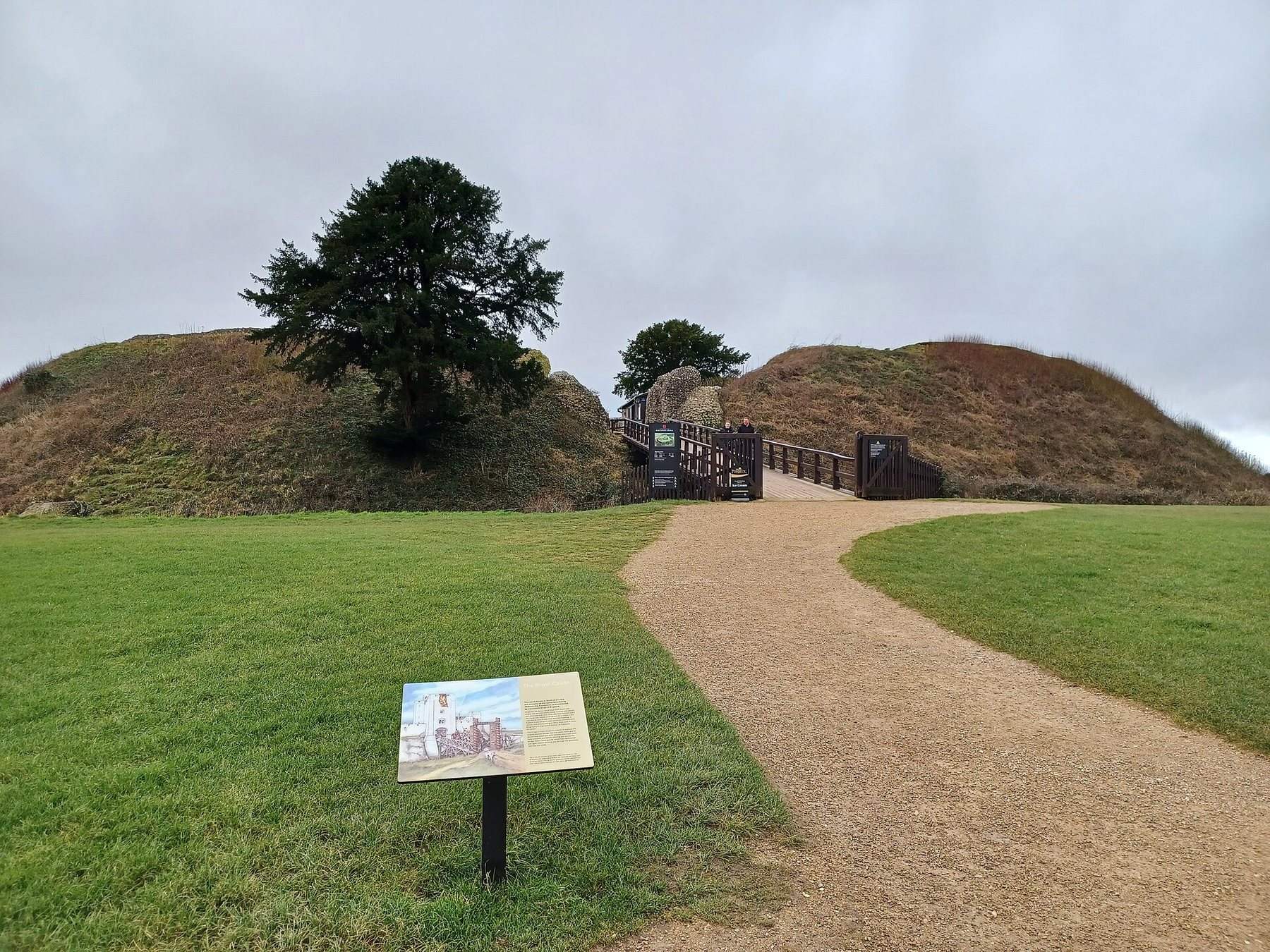 Old Sarum Circular Walk