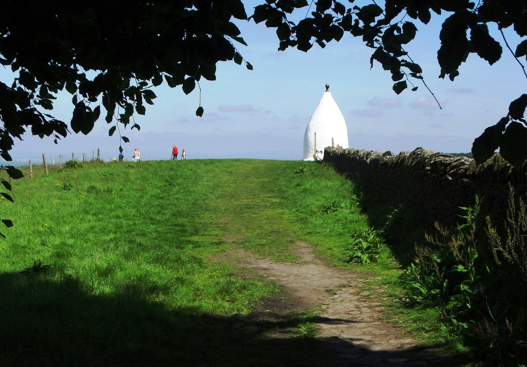 White Nancy, Kerridge Hill and the Macclesfield Canal